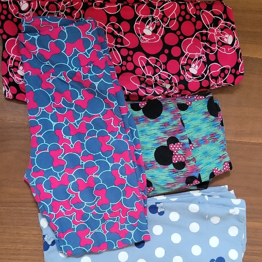 LOT of LulaRoe Disney Leggings